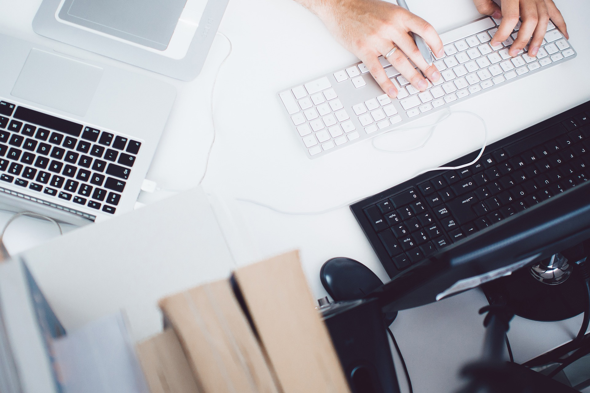 コンピューターシステムによるデータ入力及びそれに伴う事務処理の受託業務